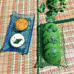 A picture of Green Idli.