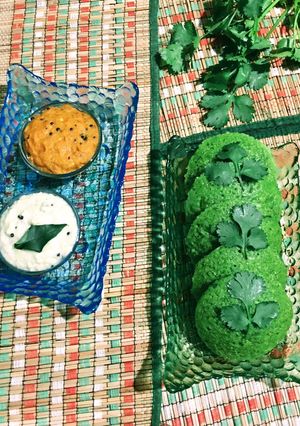 A picture of Green Idli.