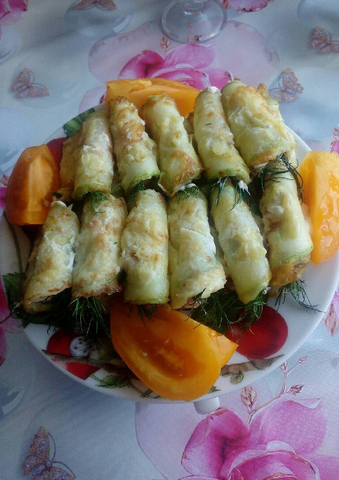Кабачки з помідорами, сиром та кропом