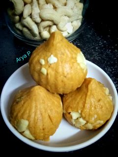 मिल्की ड्राई फ्रूट बेसन के मोदक(milky dry fruit modak recipe in hindi) रेसिपी मुख्य फोटो