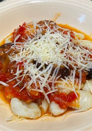 Una foto de Salsa tomate y hongos