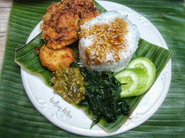 Resep Nasi Padang (telur dadar &amp;amp; perkedel) Anti Gagal