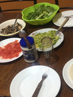 Una foto de Fajitas y verduras