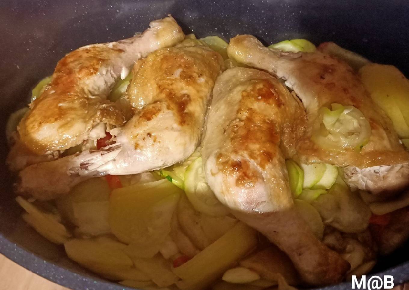 Cuisses de poulet avec légumes d'été en cocotte au Cook Expert