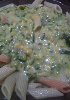 Una foto de Fideos tricolor con salsa de zapallito