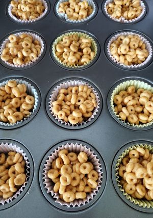 A picture of Peanut Butter Cheerio Breakfast Cups.