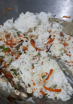 ফ্রায়েড রাইস (Fried rice recipe in Bengali) রেসিপির প্রধান ছবি