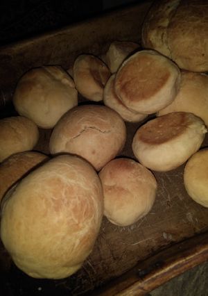 Una foto de Pan casero muy rico y fácil. 🍞