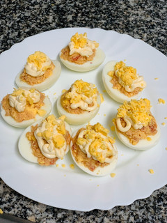 Una foto de Huevos rellenos