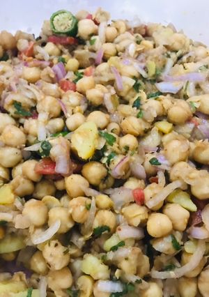 A picture of Chana chaat.