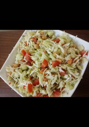 A picture of Kachumar salad with chickpeas.