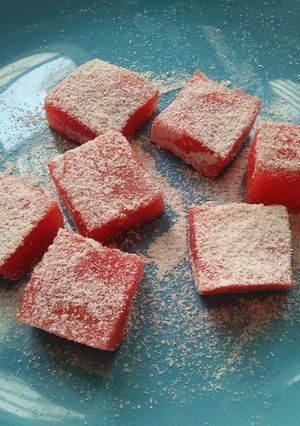 Hình của món Bánh sắn dây dưa hấu cho bé.