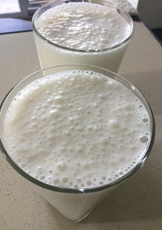 Una foto de Licuado de Bananas con Leche Descremada