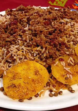 عکسی از دستور عدس پلو با سس گوشت