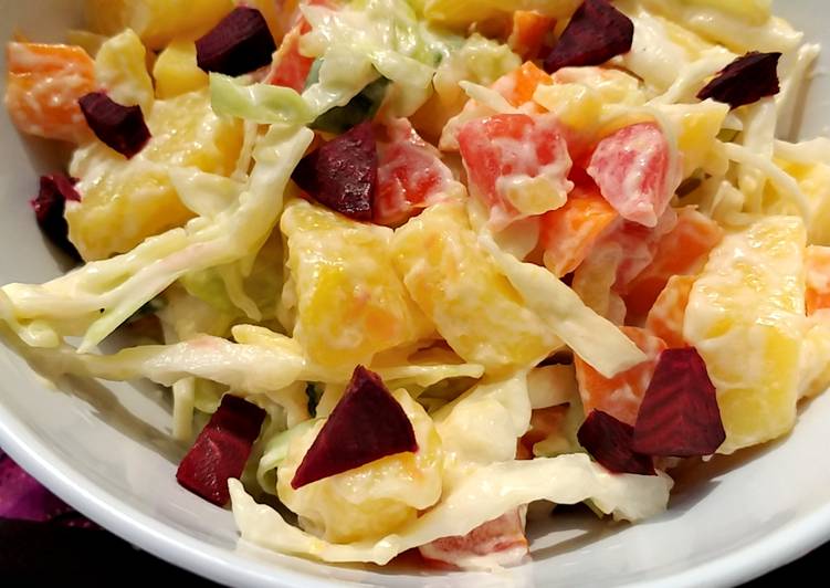 Potato salad with beetroot