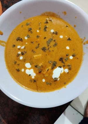 A picture of Paneer butter masala.