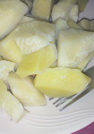 A picture of Cooked yam.