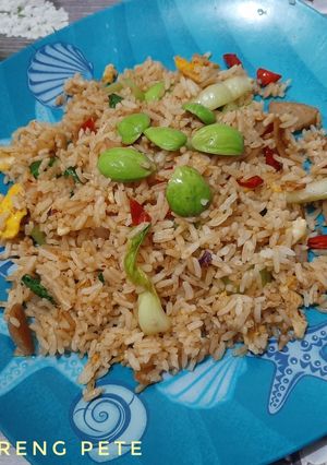 Foto resep Fried rice with pete 😁