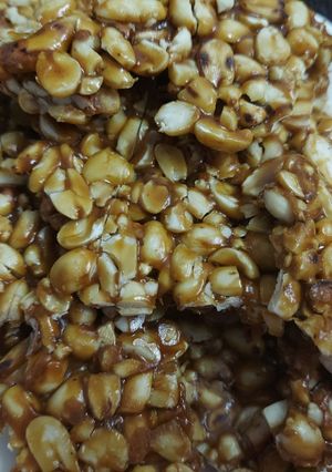 मूंगफली चिक्की (Mungfali chikki recipe in hindi) रेसिपी मुख्य फोटो