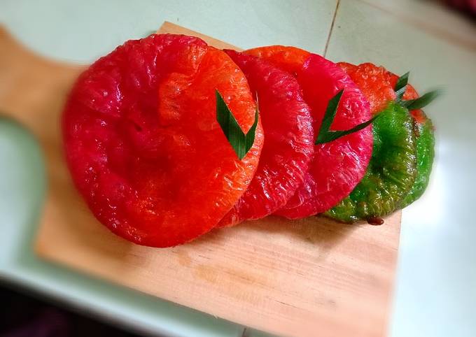 Kue cucur warna warni