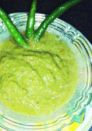A picture of Tomato and onion chutney.