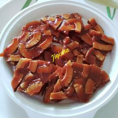 A picture of Sukhe nariyal ki chikki.