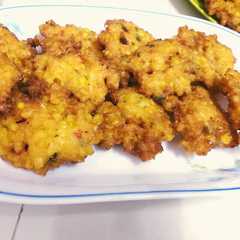 รูปของ bakwan jagung paling enakkkkk.