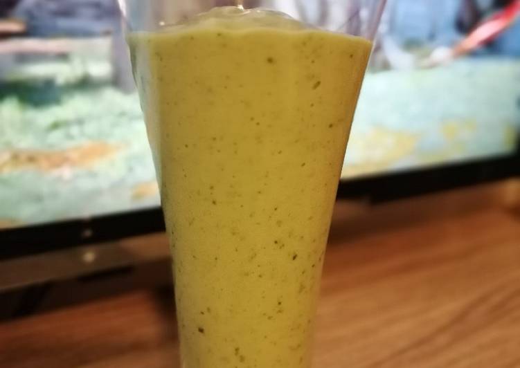 Step-by-Step Guide to Make Quick 2 Fruits smoothie