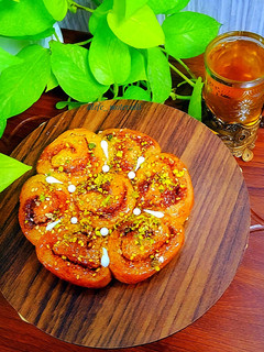 عکسی از دستور شیرینی رول دارچینی