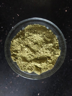 கருவேப்பிலை பொடி (Curry leaves powder recipe in tamil) செய்முறை முக்கிய புகைப்படம்