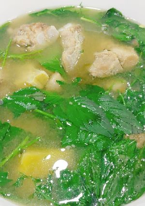 Hình của món Canh đầu cá lóc nấu quế.