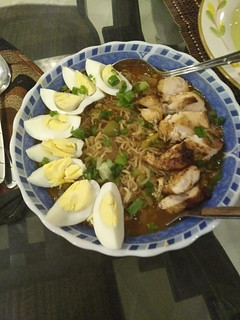 A picture of Ramen soup.