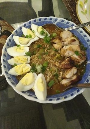 A picture of Ramen soup.