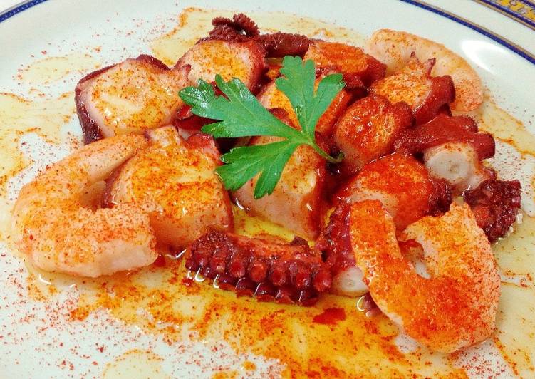 Tapa de Pulpo con langostinos al pimentón