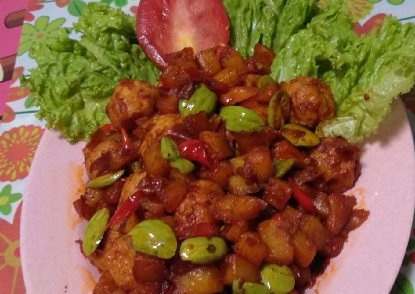 Balado kentang bola-bola ayam