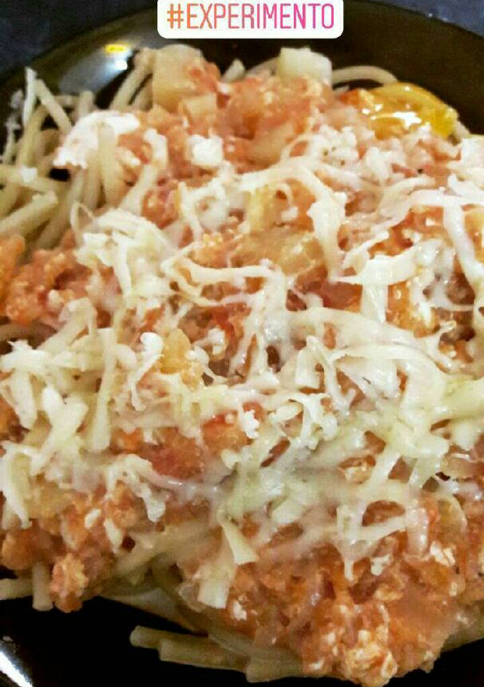 Una foto de Fideo con crema y salsa sin carne🍴