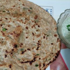 A picture of Moli ka parata.