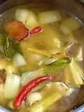 อกไก่ต้มขมิ้น