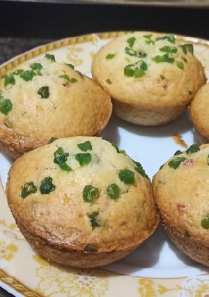 A picture of Tuti fruity cup cakes.