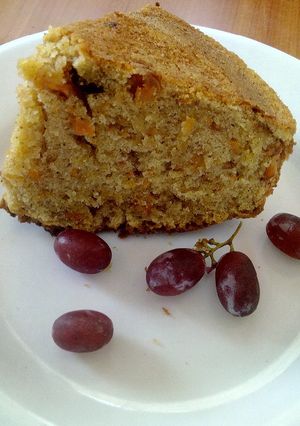 A picture of Carrot Cinnamon Cake.