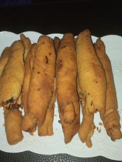 A picture of Fish roll.