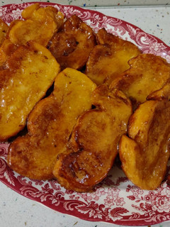 Una foto de Torrijas de bollo sevillano con miel