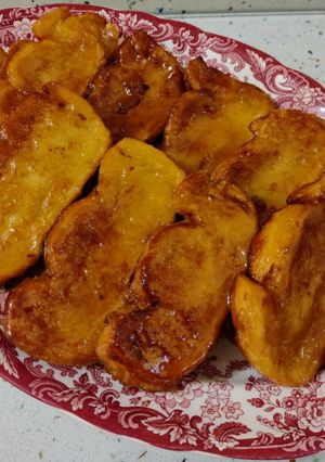 Una foto de Torrijas de bollo sevillano con miel