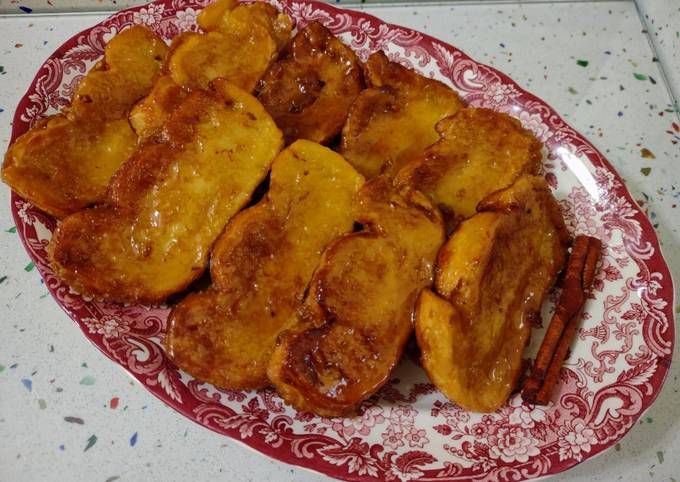 Torrijas de bollo sevillano con miel Receta de Mari  Cookpad