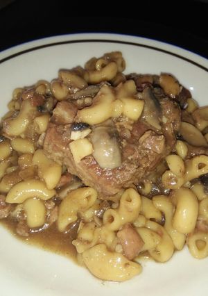 Foto resep Daging sapi, jamur, dan makaroni kuah saus wijen