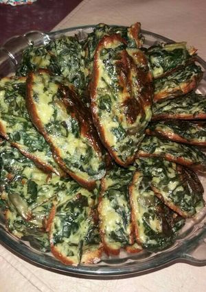 Una foto de Bocadillos de acelga al horno (vegetarianos)