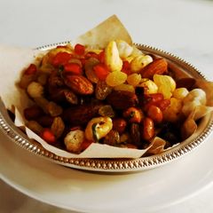 A picture of Sukhe Mewe Ki bhel.