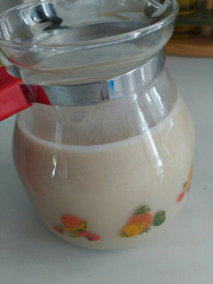 Una foto de Batido de plátano y pera con leche de avena