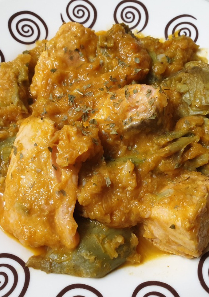Una foto de Alcachofas con salmón