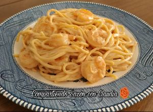 Una foto de Espagueti en crema de chipotle con camarones🌹